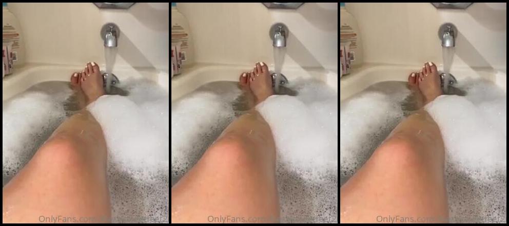 Thesesweetfeet Nicknamed Thesesweetfeet20 Onlyfans 11 23 2021 Come Take A Bath With Me