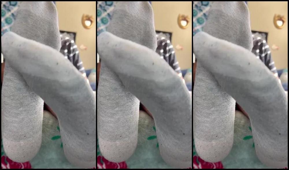 Mystikal Mami Nicknamed Mystikal Mami Onlyfans Inhale My Stinky Socks