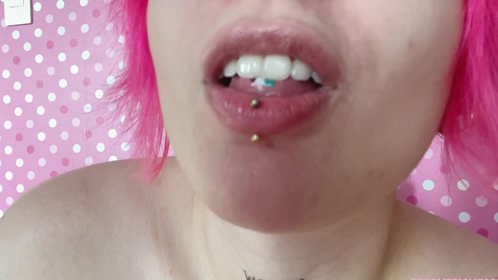 Giantess, Mouth Fetish, Shrinking Fetish, Uvula Fetish, Vore getting-rid-of-my-shrunken-boyfriend ManyVids