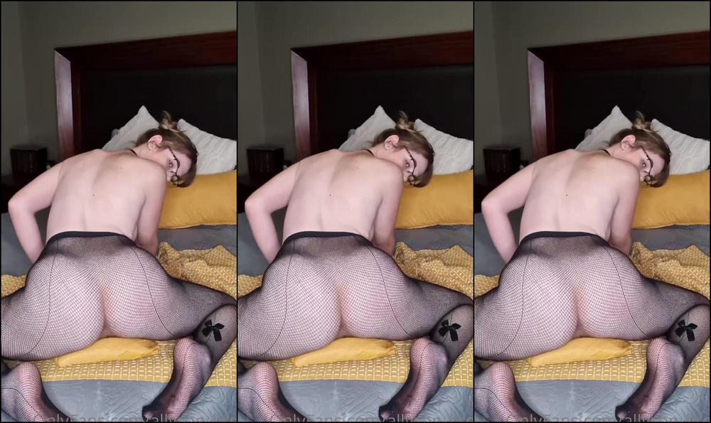 Allyson Grey So We Did Actually Hit Over Likes I Would Be Expecting More Love On My Posts In Futur