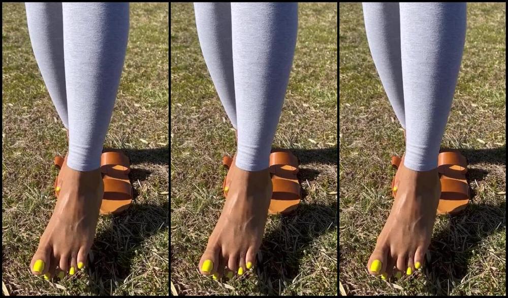 Queenjodiieetoes Aka Prettyfeetonly1800 Onlyfans I Always Enjoy Getting Some Natural Light