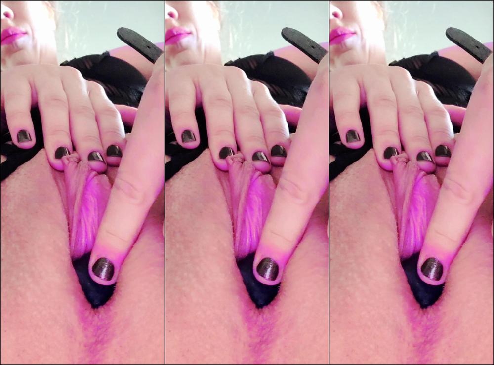 "KittyUV" bodyworship, giantess, icefetish, oddinsertions, pussyplay Giantess Inserts Pushes out Ice Cubes manyvids