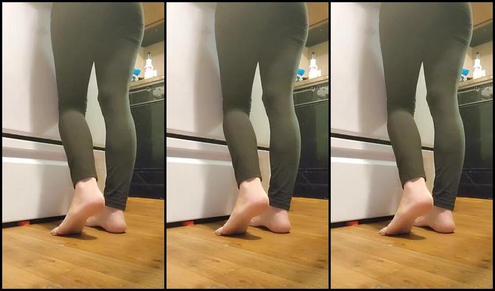 Mssjada Nicknamed Mssjada Onlyfans Watch My Perfect Little Feet While I Cook