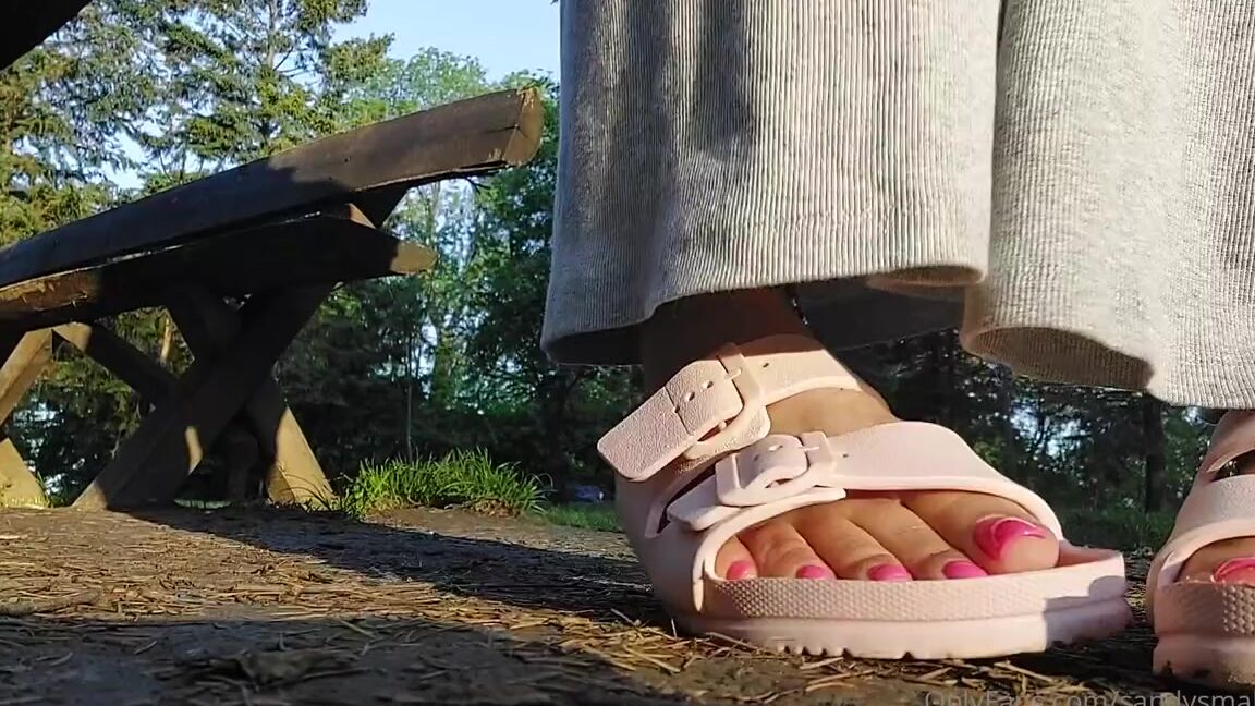 Mica Sandy Nicknamed Sandysmallfeet Onlyfans First Times Doing This Type Of A Video I Like Being Clean But What You Guys Think