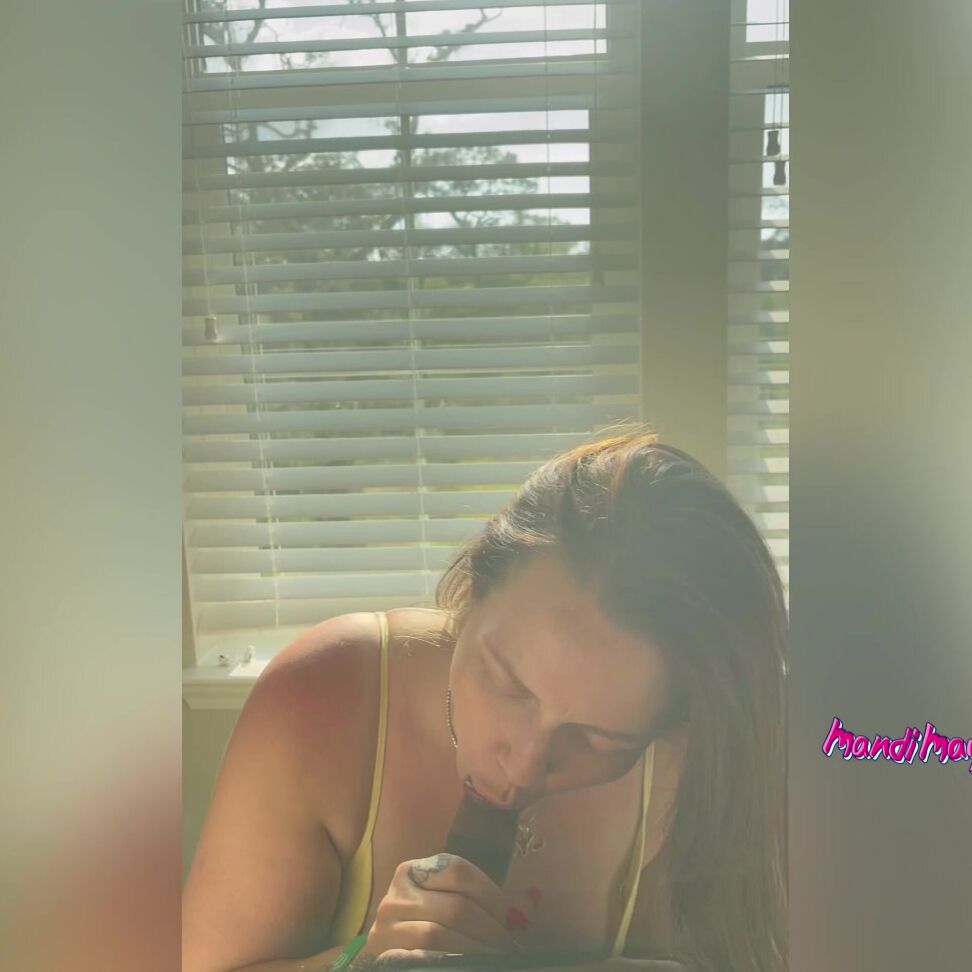 Mandimayxxx Slut Gets Fucked On The Ferris Wheel