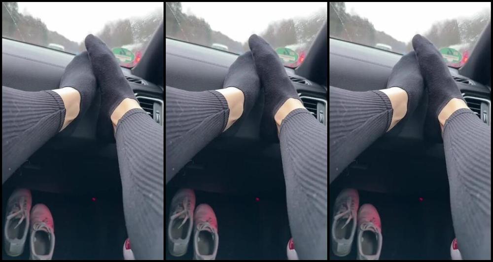 Socksfeet Misstress Nina Onlyfans 12 30 2023 Do You Like That Thing When I Film My Feet And Socks While Driving