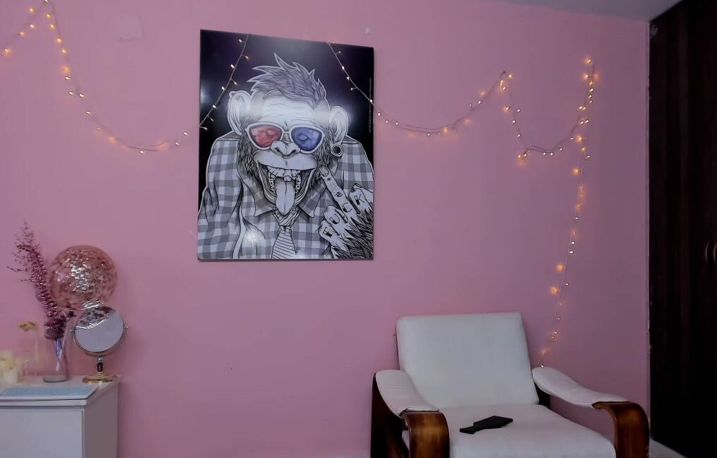 "RoxyModel" accordion, costume, ice fetish, nudity/naked, spanking The sexy little red riding hood gets na manyvids