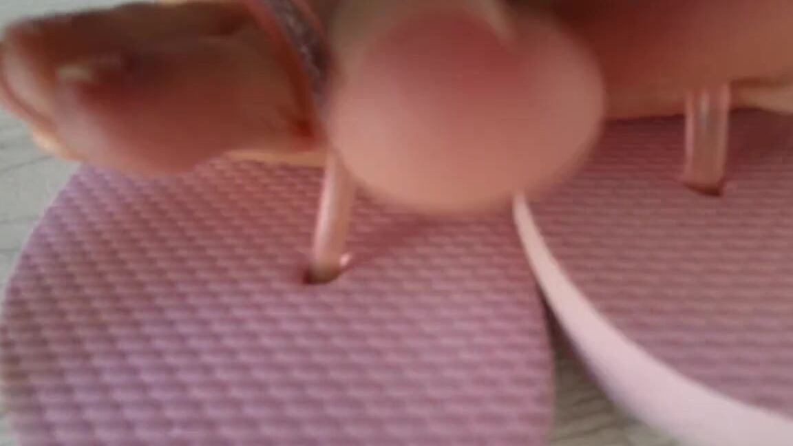 Alyssa Ford Nicknamed Alyssaford Chill Onlyfans Toes Wiggles With Natural Nails Wide Angle 1T