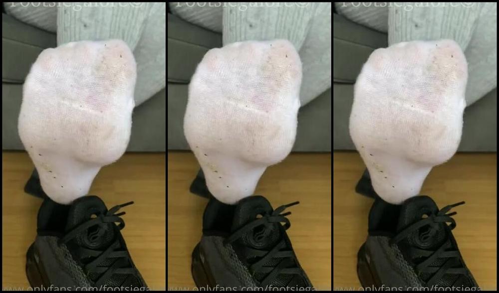 Footsiegalore Onlyfans Im So Damp And Wet From My Walk Time To Peel Off These Socks And Air Out My Tootsies Zs1