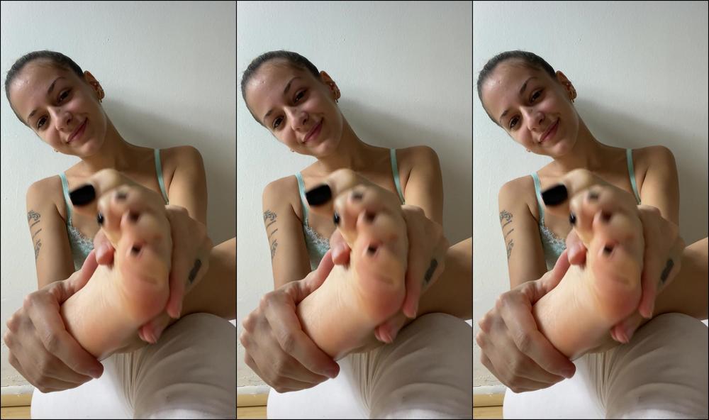 Alyagoddess In My Habitat Lotioning