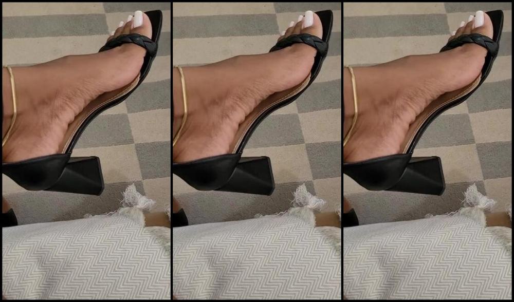 Laura Azevedo Nicknamed Lauraazevedoqueen Foot Fetish 11 20 2023 Onlyfans Video This Sandal Highlights The Beauty Of My Feet