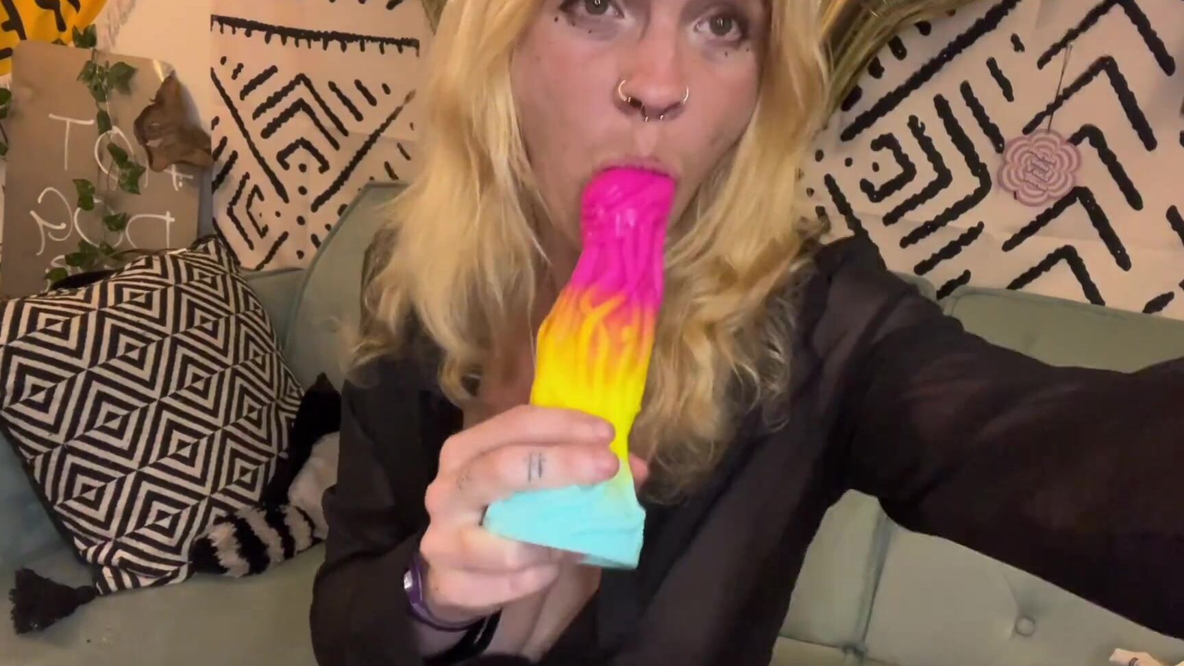 "Sandtripper" Smoking, Smoking Blowjob, Smoking Cigarette, Blowjob Sloppy, Sloppy Deepthroat, Drool, Drooling, Begging, Dirty Talk, Roommate, Big Titty Goth Girl, Goth, Alt Girl, Alternative Girl, Strip, Suggest Sandtripper I have to Suck a Monster C