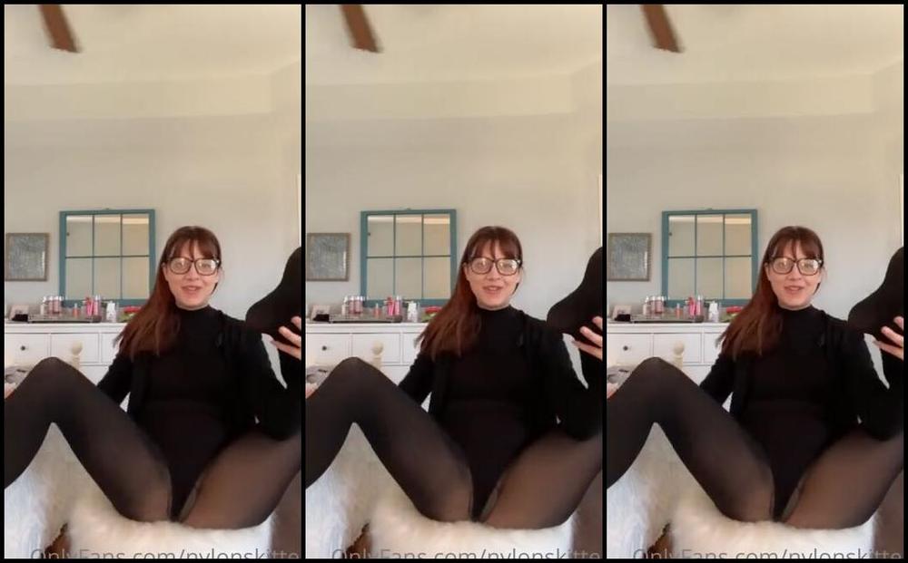 Nylonskitten Nicknamed Nylonskitten 03 13 2022 Onlyfans Video Workout With Me This Cold Sunday Afternoon Lets Warm Up Together