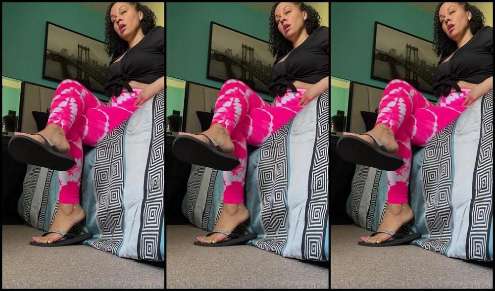 Deedeericanfeet Onlyfans As Requested Flip Flop Dangle