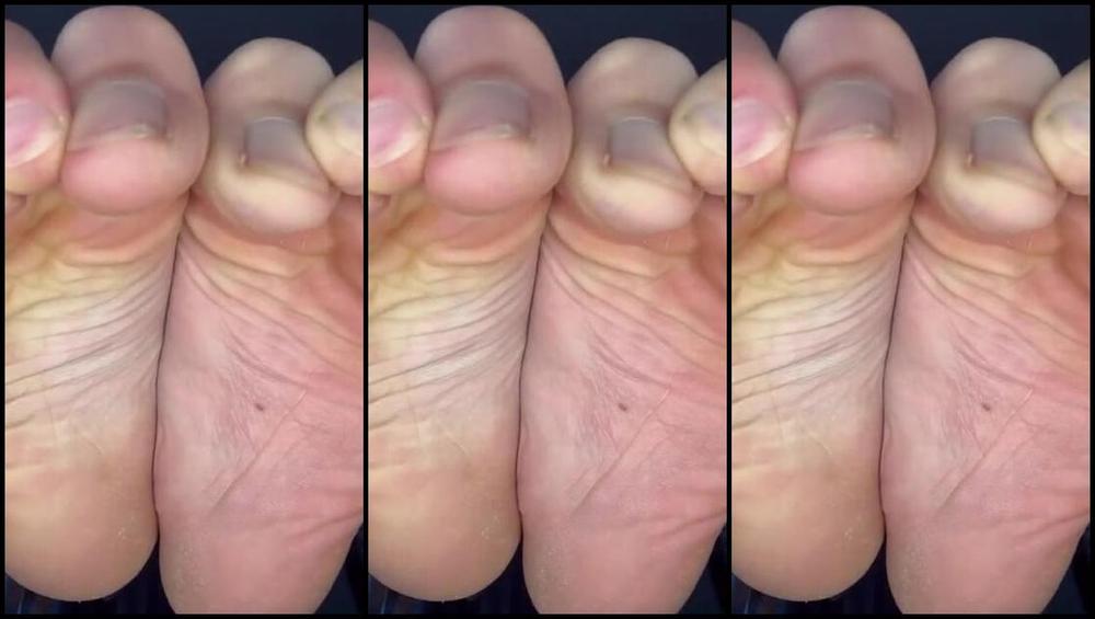 Barefootmel Nicknamed Barefootmel Onlyfans A Foot Worship Session Turns Into A Little More We Start Like We Usually Do You Laying Beneath 7X