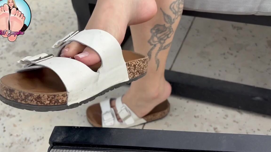 Alicia Feet Onlyfans Having My Soles Out By The Pool Sidep