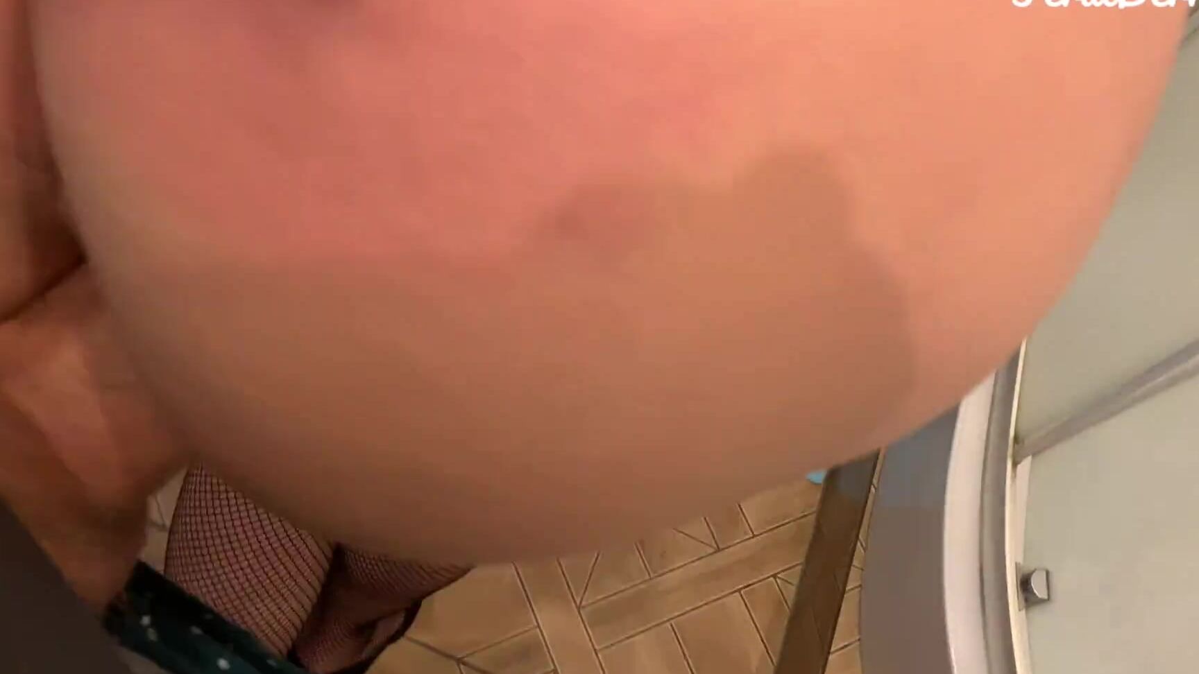 FeralBerryy POV CHEATING. a Neighbor  went to get some Salt Pornhub