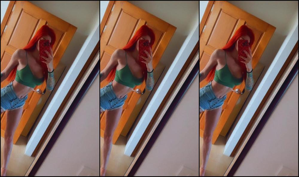 Iamvirtuallady Some Posing Before A Walk