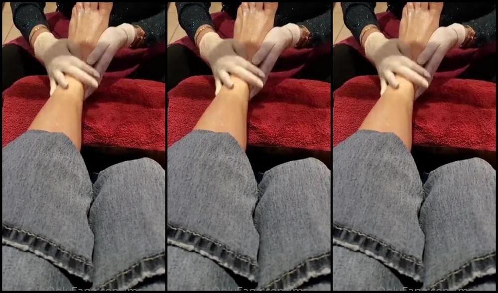 Mssjada Nicknamed Mssjada Onlyfans Pedi Video Want To Buy The Toe Separators Dm Me Your Bids The Flip Flips Are Already Spoken For