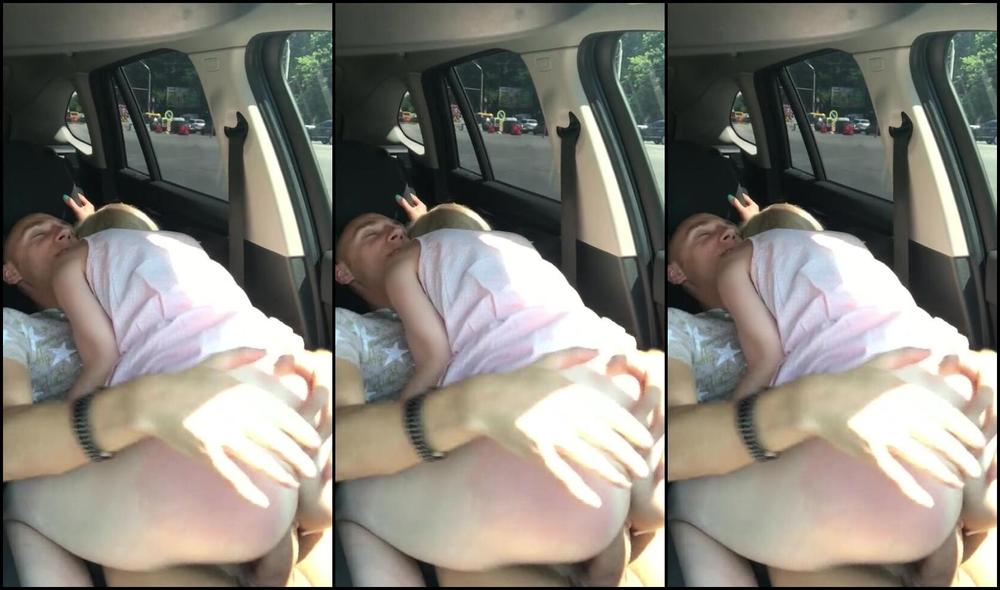 livealx RU 015 на людях ебу сучку и кончаю в рот PornHub