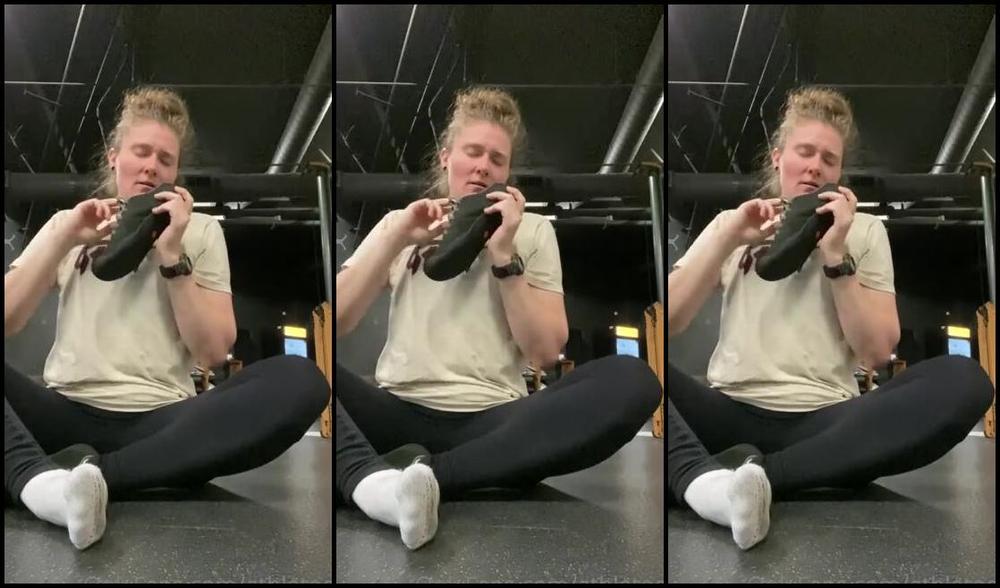 Athletoes Nicknamed Athletoes Onlyfans The Smell Of These Socks So Intoxicating Such A Stress Relief After An Insane Day