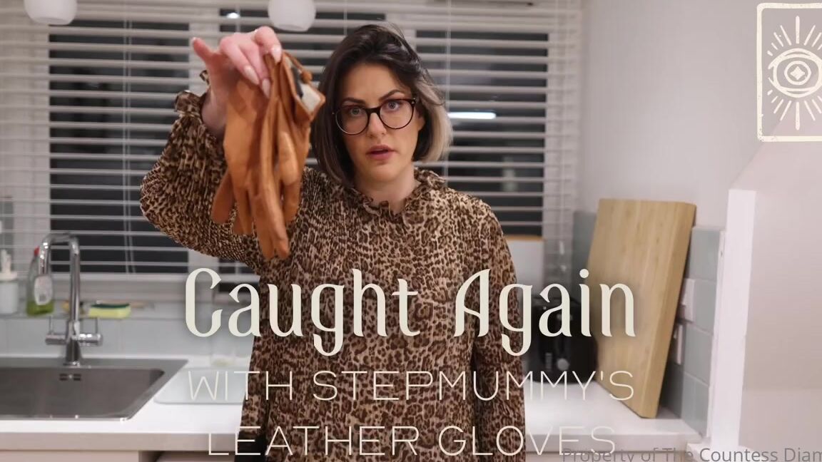 Countess Diamond Aka Countessdiamond Onlyfans Watch In Full Freecountess Your Stepmummy Has Gone To Put Her Leather Gloves On Only