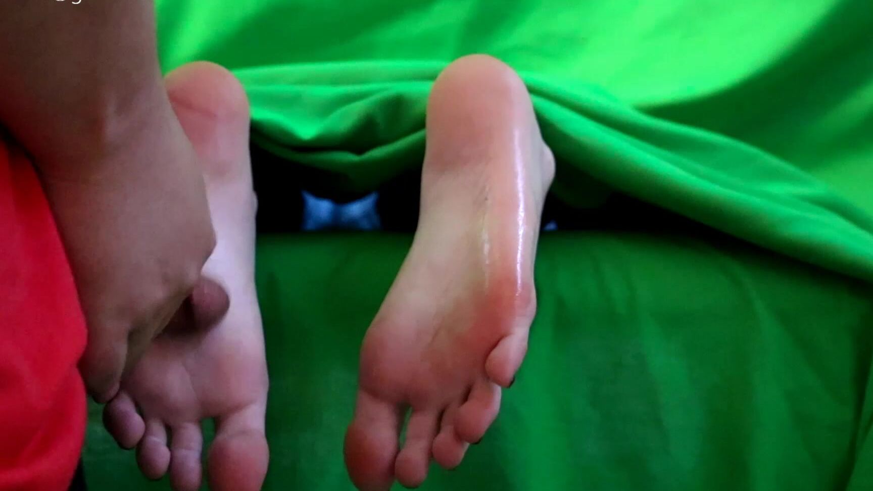 Footjobs, Cumshots, Foot Fetish, College, Soles stickysoles skater girls soft soles get sticky ManyVids