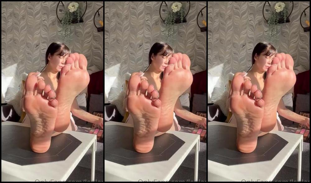 Kala Lehlani Onlyfans Just Getting Ready You Can Stare At My Solesp