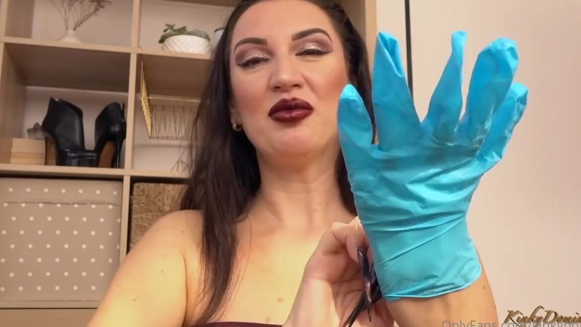 Kinkydomina Onlyfans Merry Christmas Gift Yourself A Daily Free Clip On My Vip Page Kinkydomina Christine Puts On A Pai G