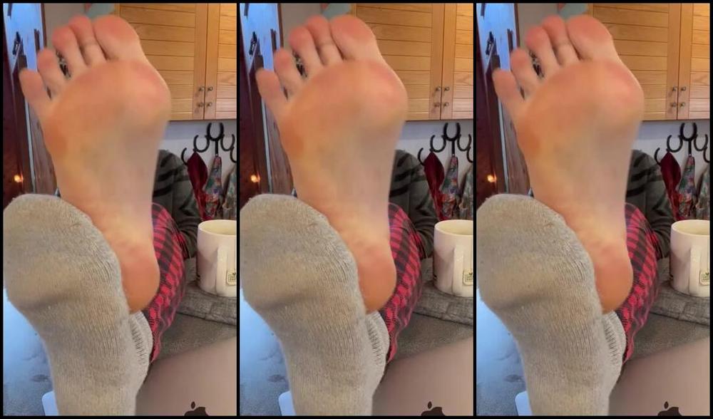 Nina Aka Fityoginina Onlyfans Getting Started Today With My Tea And Planning For The Week I Hosted Company For The Holiday Which