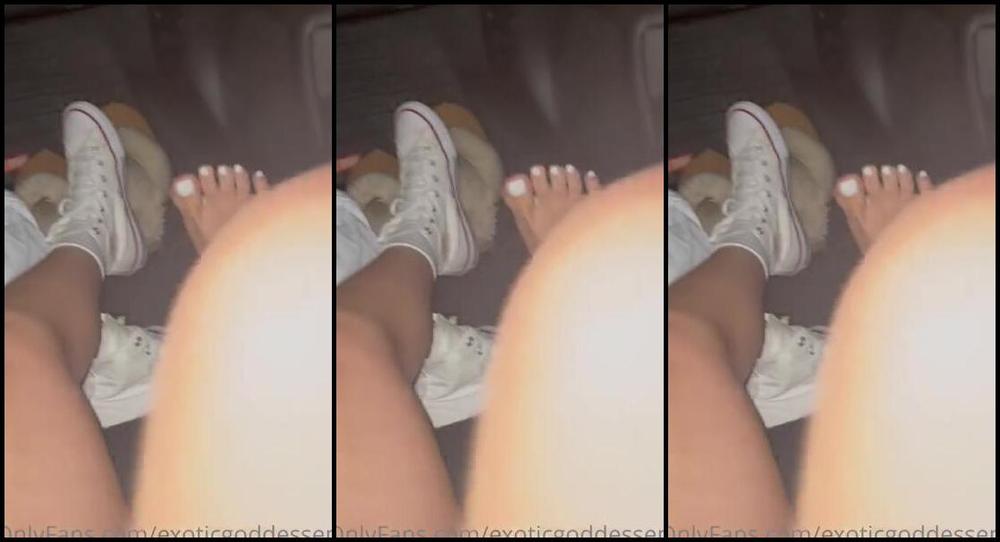 Goddess Em Aka Exoticgoddessem Onlyfans Who S Worshipping My Sweaty Gym Socks 17