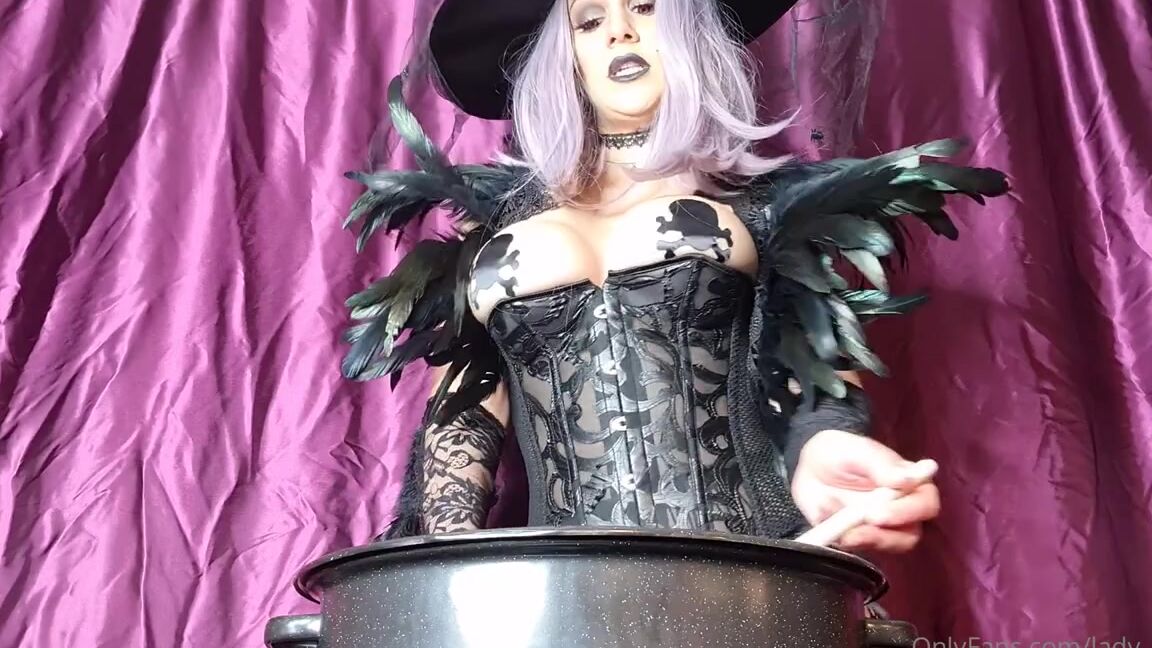Lady Onyx Onlyfans Spooky Season Is Over And So Is Locktober So Unless Youre Taking Part In No Nut November You May Ci