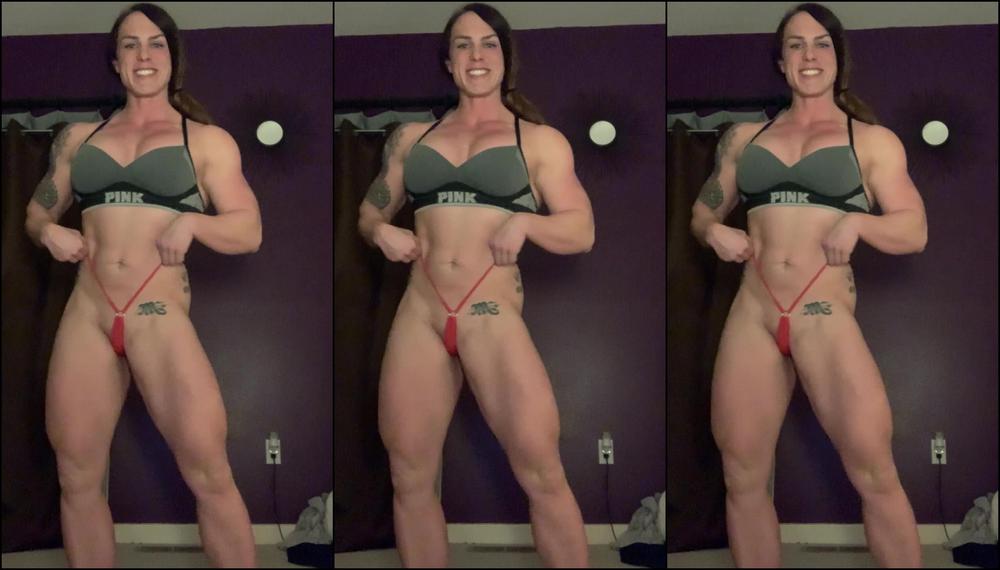 Musclemama Sexy Flexy Pushing Lbs