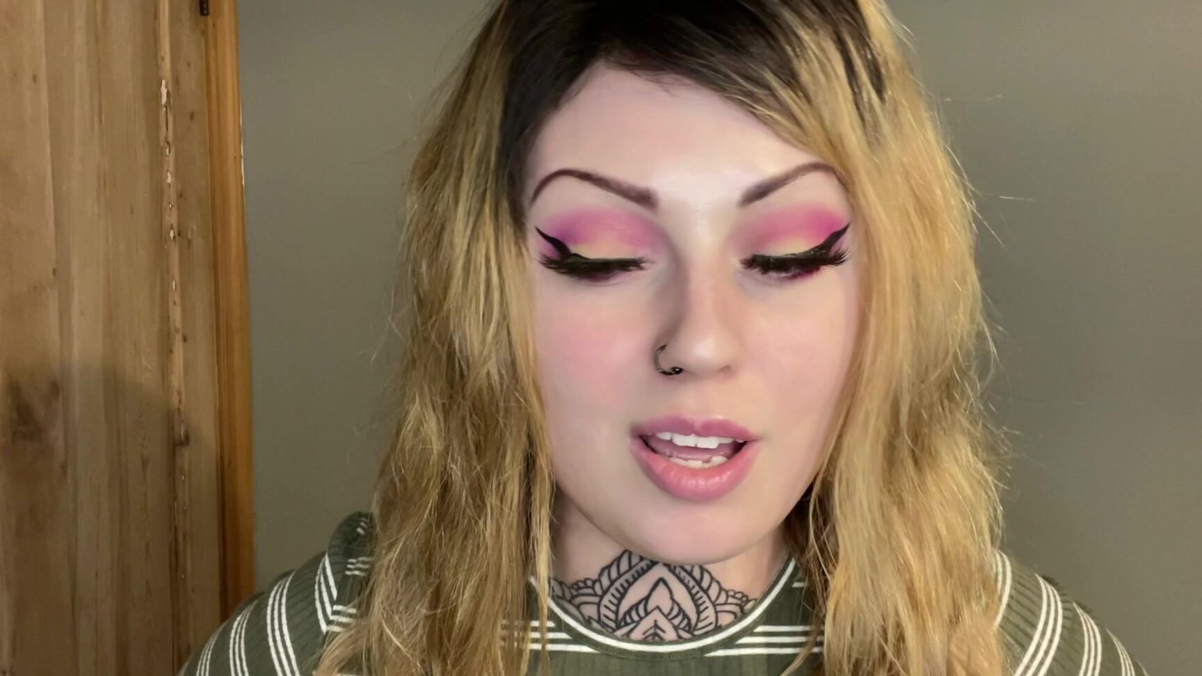 "MissValentina" femdom, financialdomination, life Submissive Application manyvids