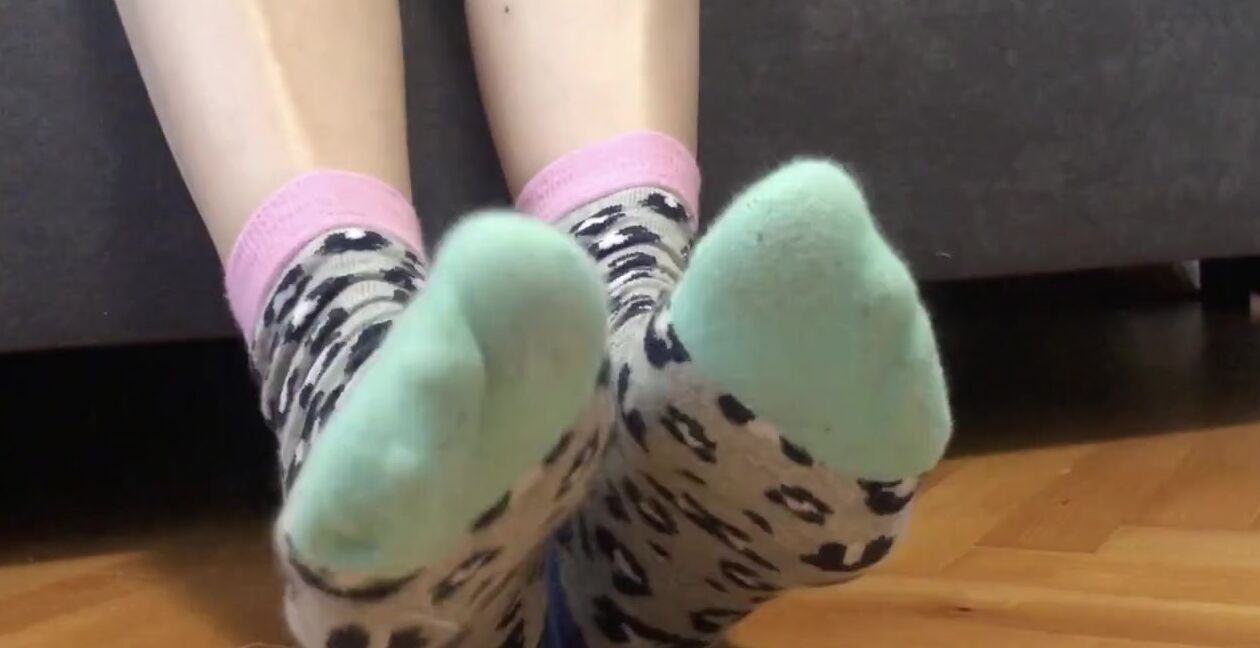 Red Queen Nicknamed Red Queen 94 Femdom 01 02 2020 Onlyfans Video Taking Off My Leopard Print Socks With My Beautiful Sexy Feet