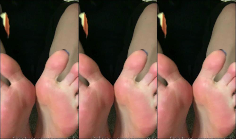 Vixenarches Sock Removal And Toe Closeups