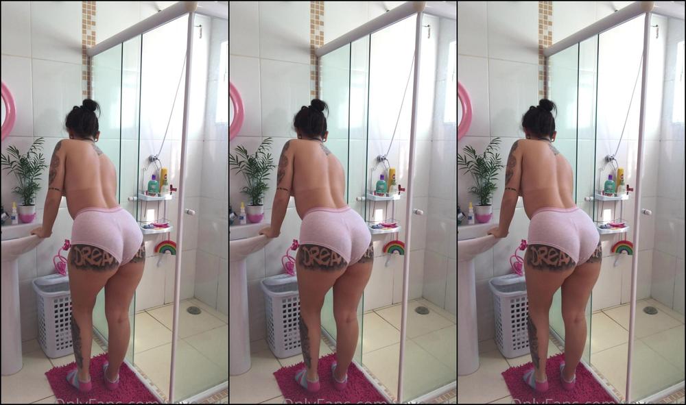 Mistressravenn 2443818286 05 03 2022 Querem Ver Minha Rotina Matinal Me Conta No Bate Papo N O Teve Jeito Me Depilei