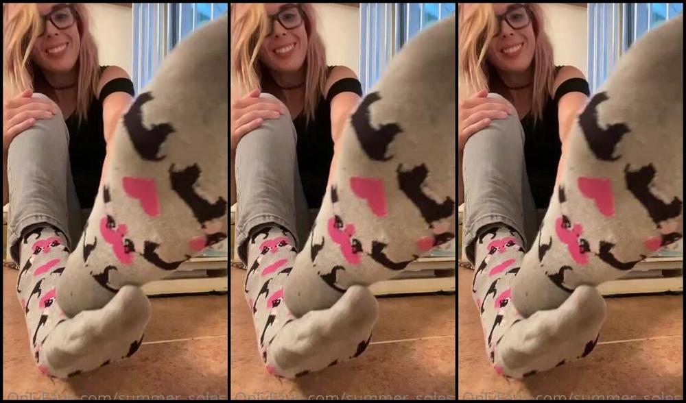 Summer Solesis Nicknamed Summer Solesis Onlyfans Some Sweaty Socks That May Or May Not Be Covered In Spit