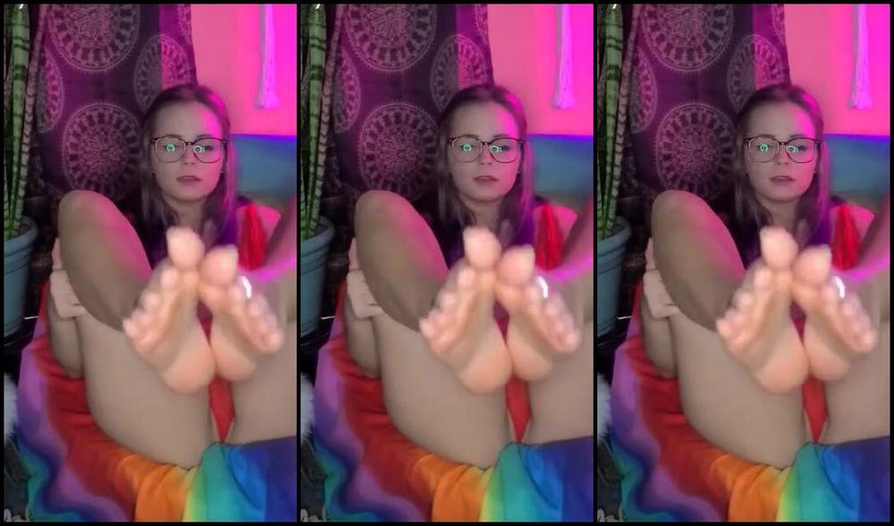 Tays Toes Nicknamed Taystoes 02 05 2021 Onlyfans Video Already Starting In With The Valentines Day Content Pov Long Distance Gf Oily Foot Play