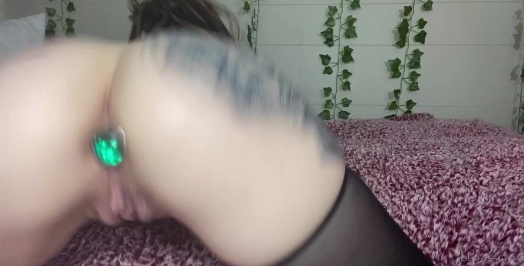 Kalikavi I Love Twerking W A Buttplug Inn Is So Cute