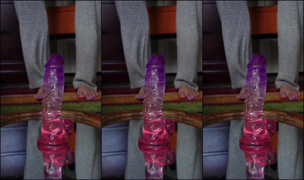 Goddesstalltasha 3119007811 12 09 2023 I Was Surprised By How Much My Feet Dwarf This Been Very Busy With The