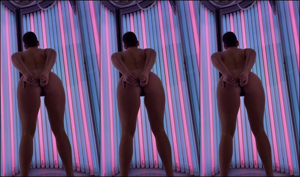 Hannahbrooks Cheeky Morning Play On The Sun Bed Lucky I Had My Anal Toy With Me Xxx