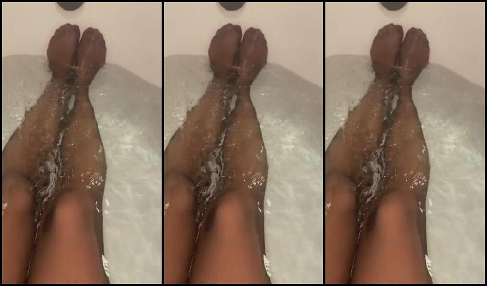 Nylonskitten Nicknamed Nylonskitten 12 11 2023 Onlyfans Video Crotchless Black Nylons In The Bath Last Night