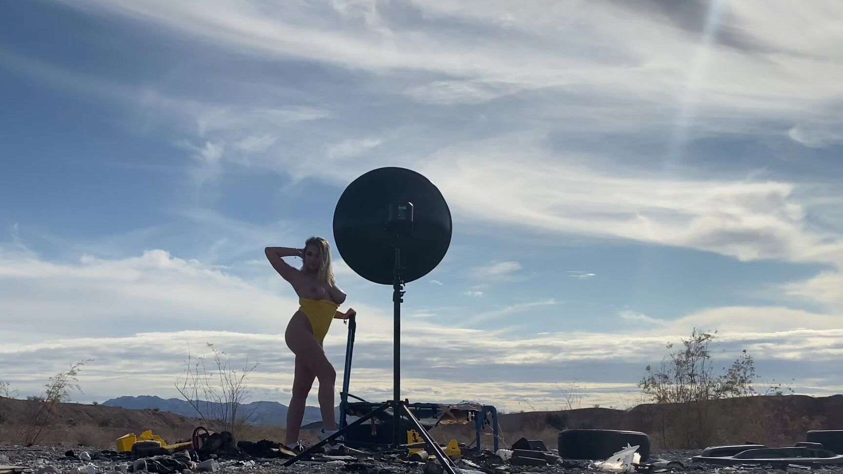 Lanawolf Behind The Scenes Of My Desert Photoshoot Befor