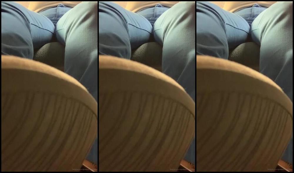 Goddessmonica00W Onlyfans Under My Deskp