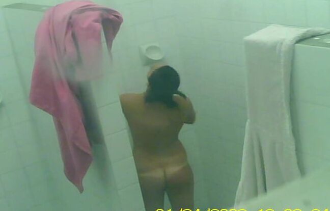 Voyeur, ShowerRoom In the women'shower SiteRip