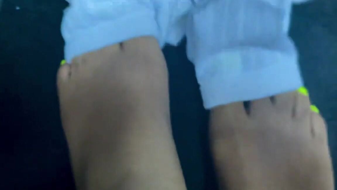 Feet, Socks, Ebony Foot Fetish, Toe Fetish, Toenail Polish, SFW removing my socks in the car ManyVids