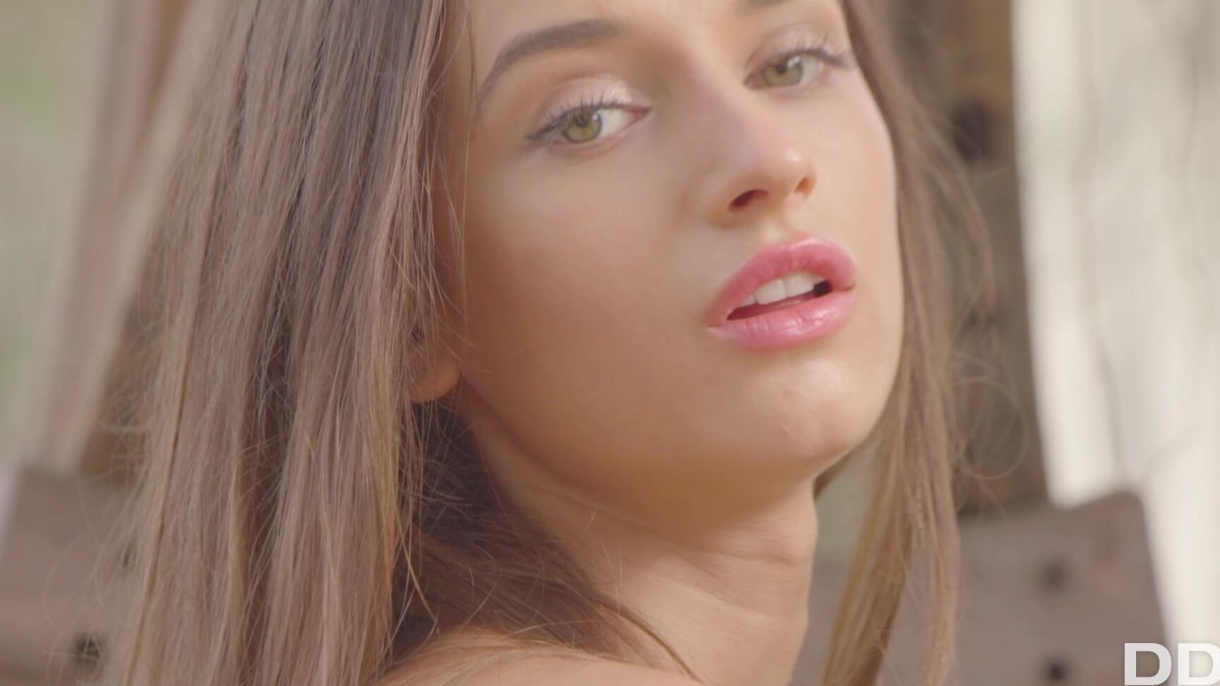 erotic, posing, Solo Dolores aka Gloria Sol - Baring All Outdoors SiteRip