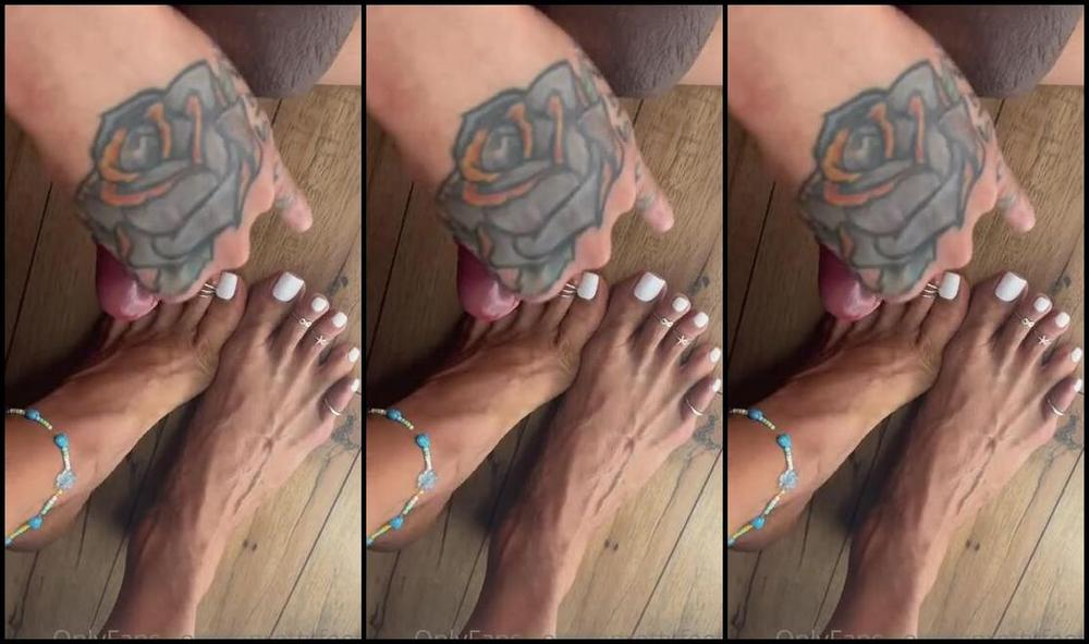 Laprettyfeet4 Nicknamed Laprettyfeet4 Onlyfans Ohh Veins Lovers Look At Those Veins Popping Swollen He Couldn T Resist But