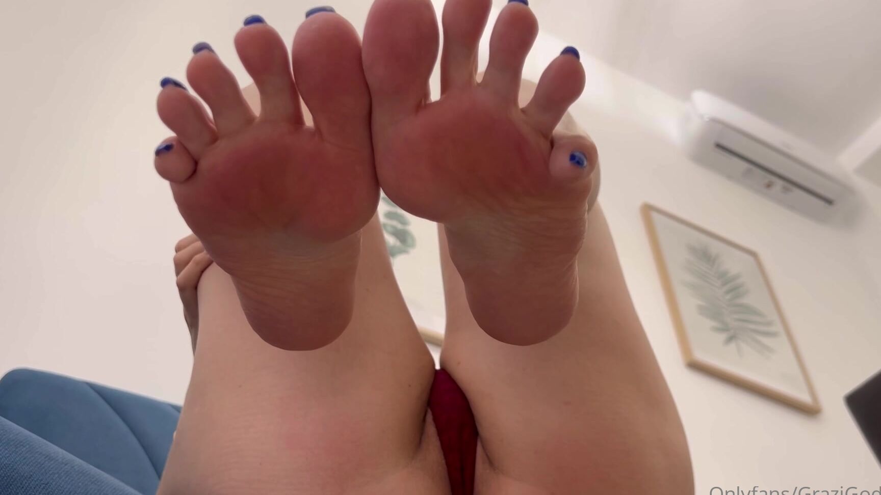 Grazigoddess 3430872380 11 04 2024 Come Cum On My Soles